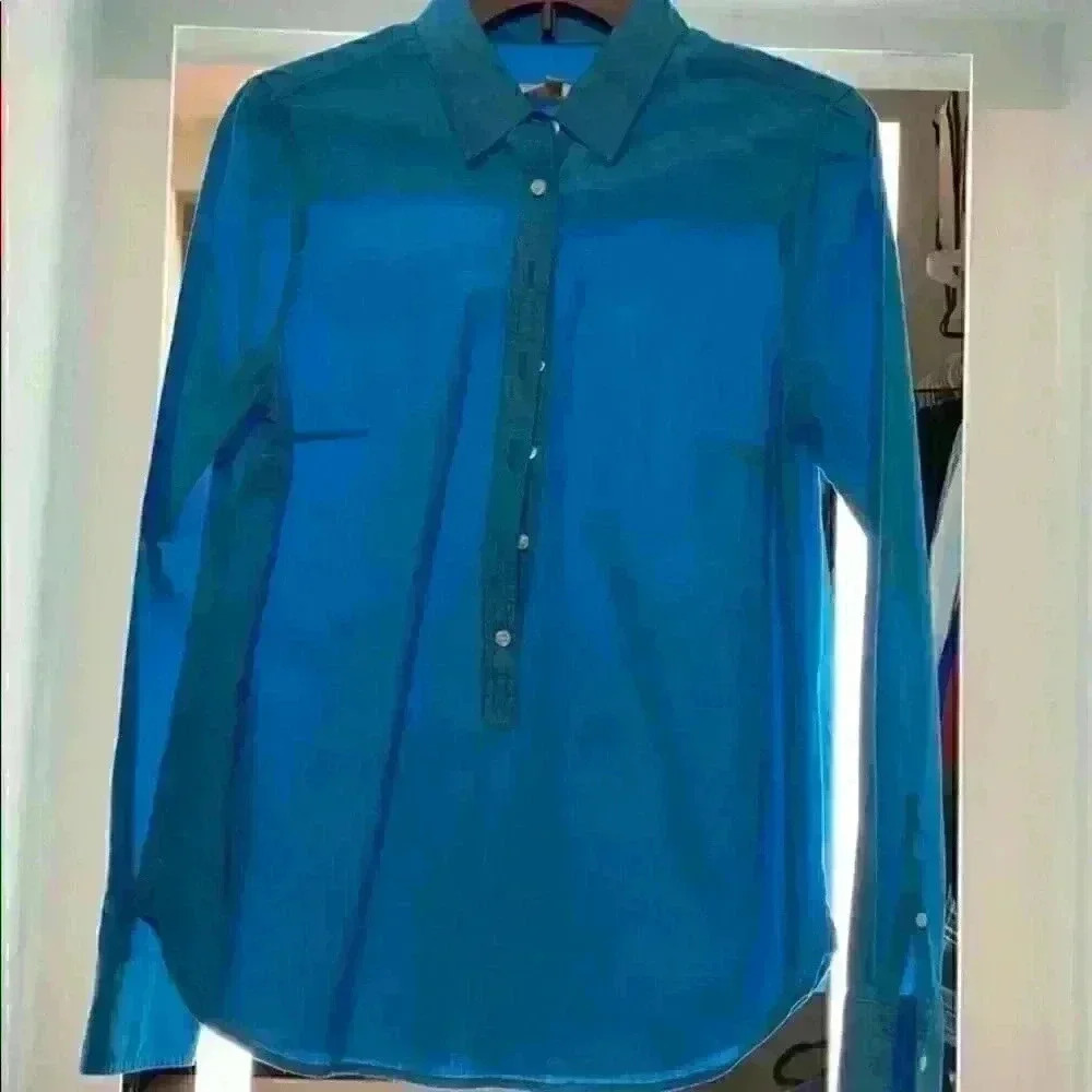✨J Crew Popover Light Blue Shirt in EUC!